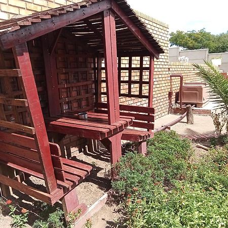 Sunrose Group Of Guesthouses Gariepdam Extérieur photo
